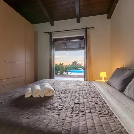 Gravina Residence - Villas & Apartments 3*