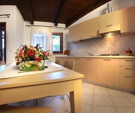 Aparthotel Gravina - *