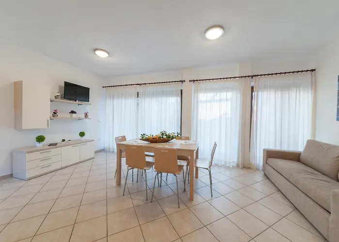 Gravina - & 公寓式酒店 3*